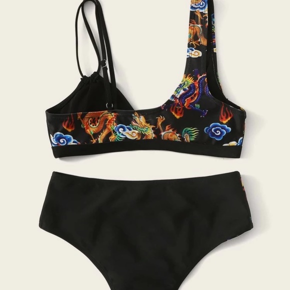 Bikini - Picture 2 of 2